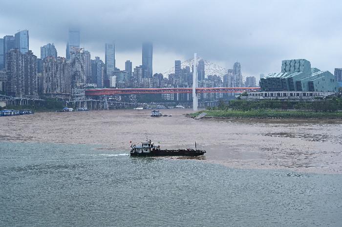 重庆现“鸳鸯锅”景观